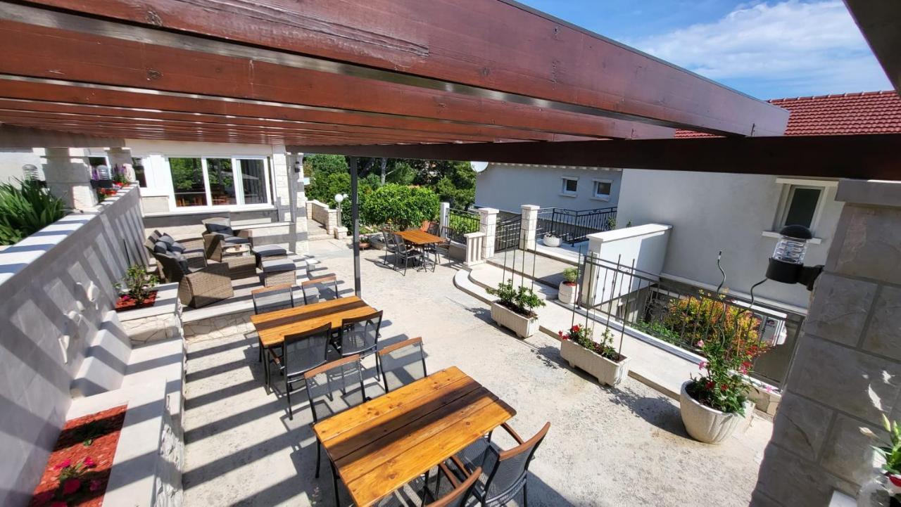 Villa Apartments Mate Cebalo Λομπάρδα Εξωτερικό φωτογραφία