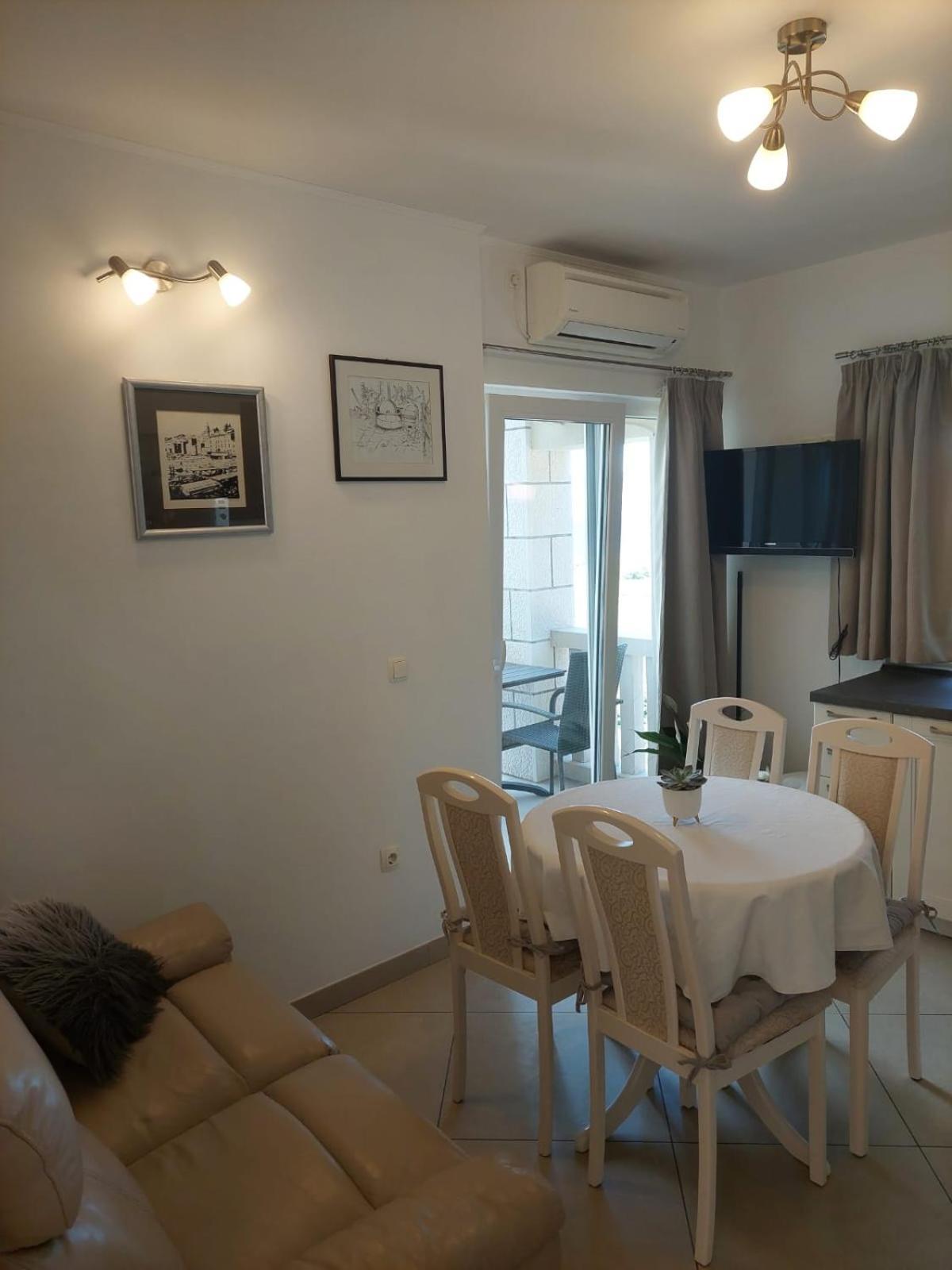 Villa Apartments Mate Cebalo Λομπάρδα Εξωτερικό φωτογραφία